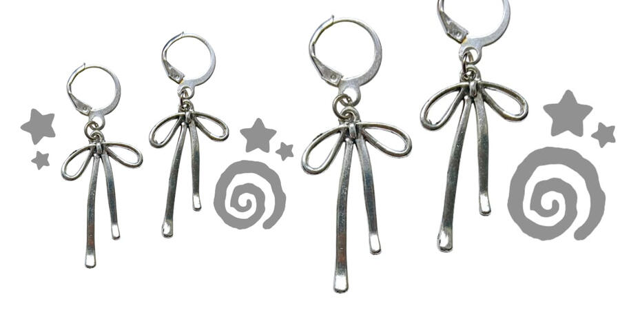 Bow earring - Rs. 250