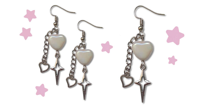 Strong heart Earrings: Rs. 300